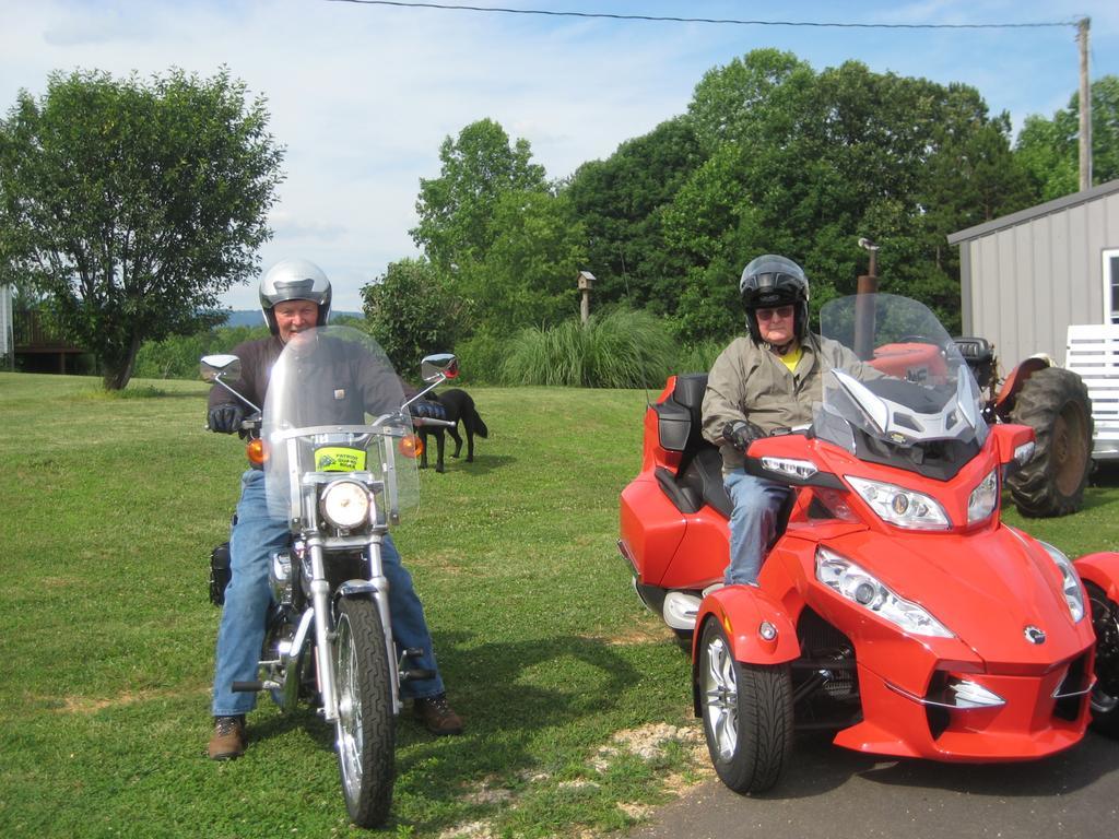 Wolf Creek Farm B&B And Motorcycle Manor At Wolf Creek Farm, Llc Ararat Екстер'єр фото